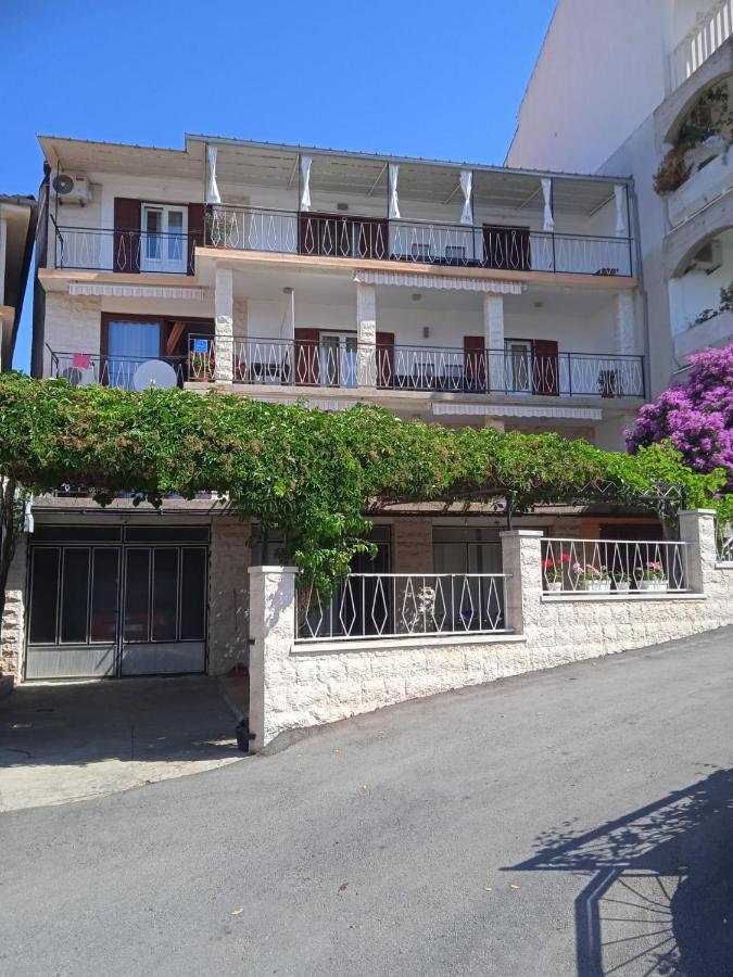 Appartement Stonewood Dalmacija à Primošten Extérieur photo