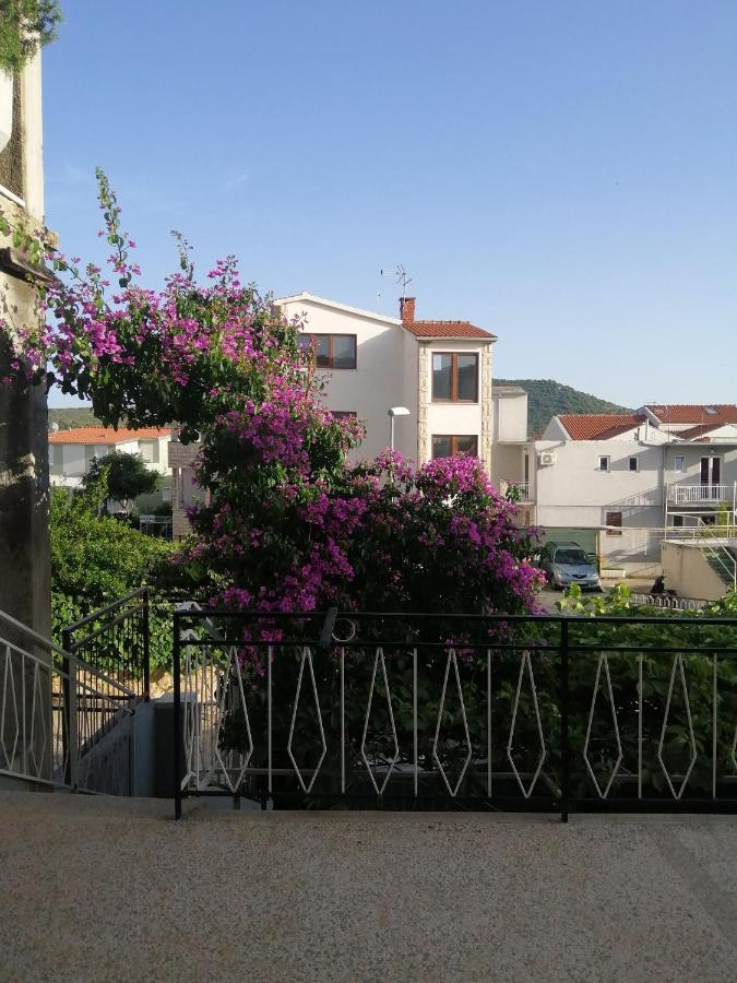 Appartement Stonewood Dalmacija à Primošten Extérieur photo