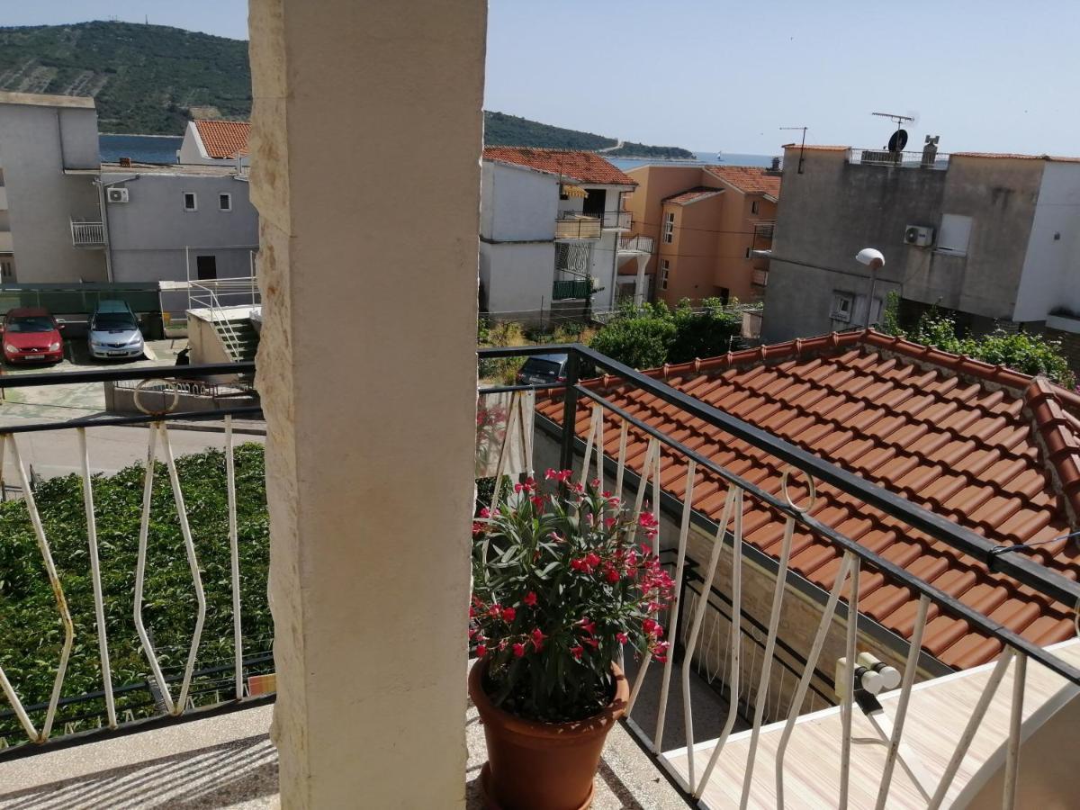 Appartement Stonewood Dalmacija à Primošten Extérieur photo