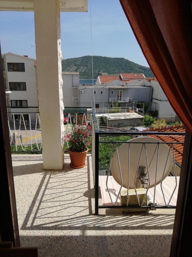 Appartement Stonewood Dalmacija à Primošten Extérieur photo