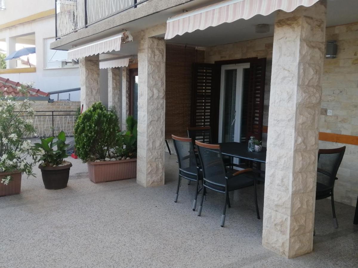 Appartement Stonewood Dalmacija à Primošten Extérieur photo