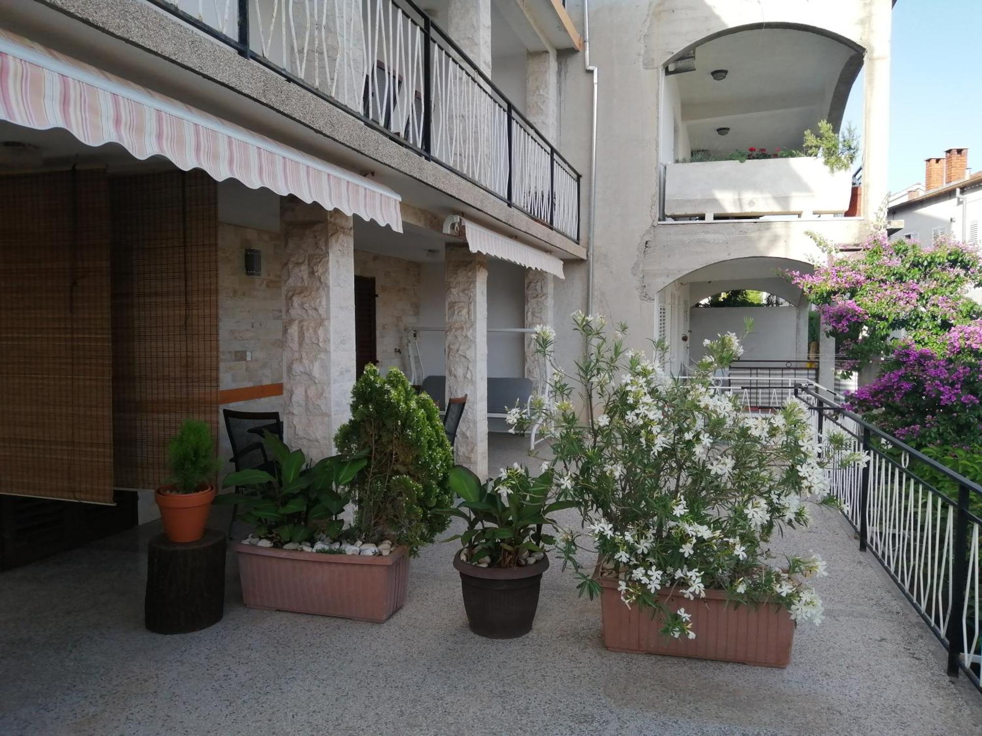 Appartement Stonewood Dalmacija à Primošten Extérieur photo